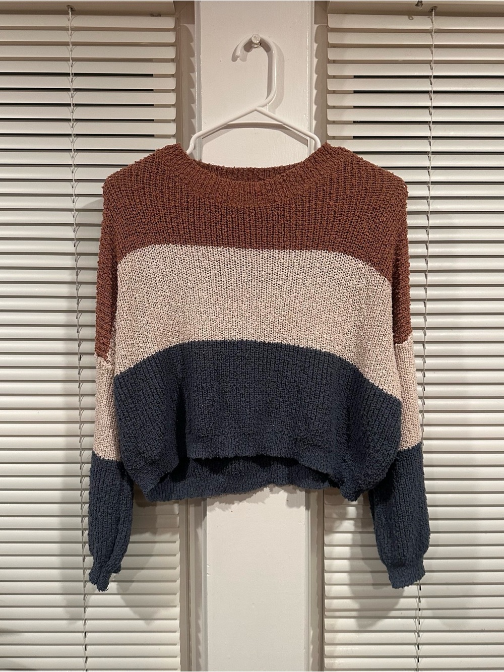 debut Colorblock Crewneck Sweater in Rust, Cream & Navy